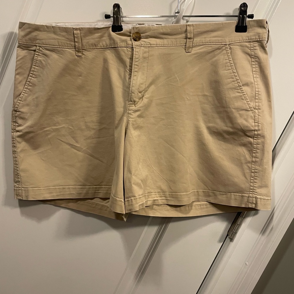 Old Navy Women's Khaki Shorts